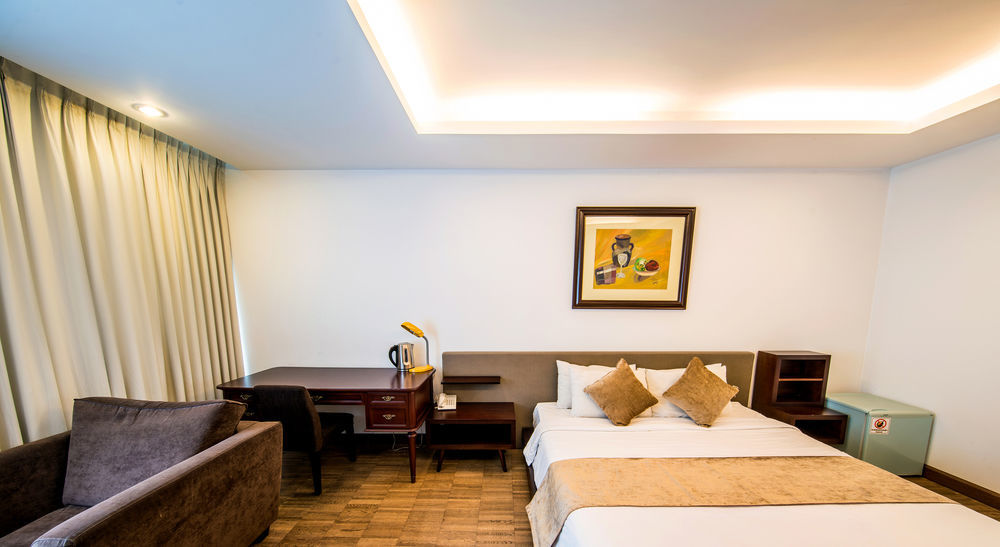 Crown Diamond Hotel - Phu My Hung District 7 Ho Chi Minh City Bagian luar foto