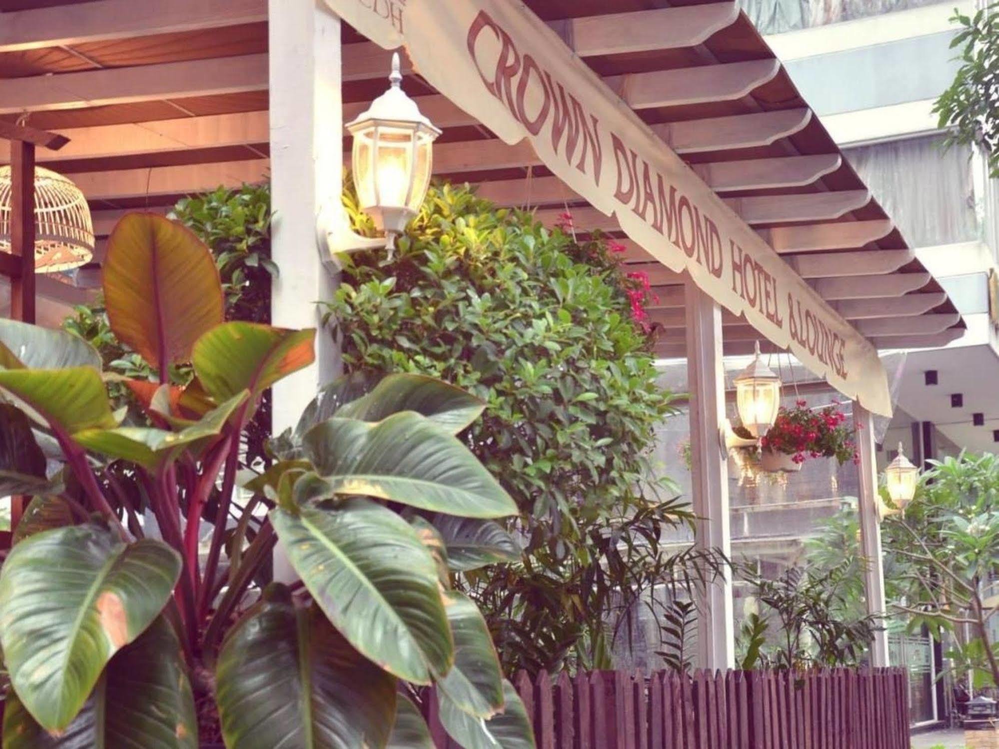 Crown Diamond Hotel - Phu My Hung District 7 Ho Chi Minh City Bagian luar foto