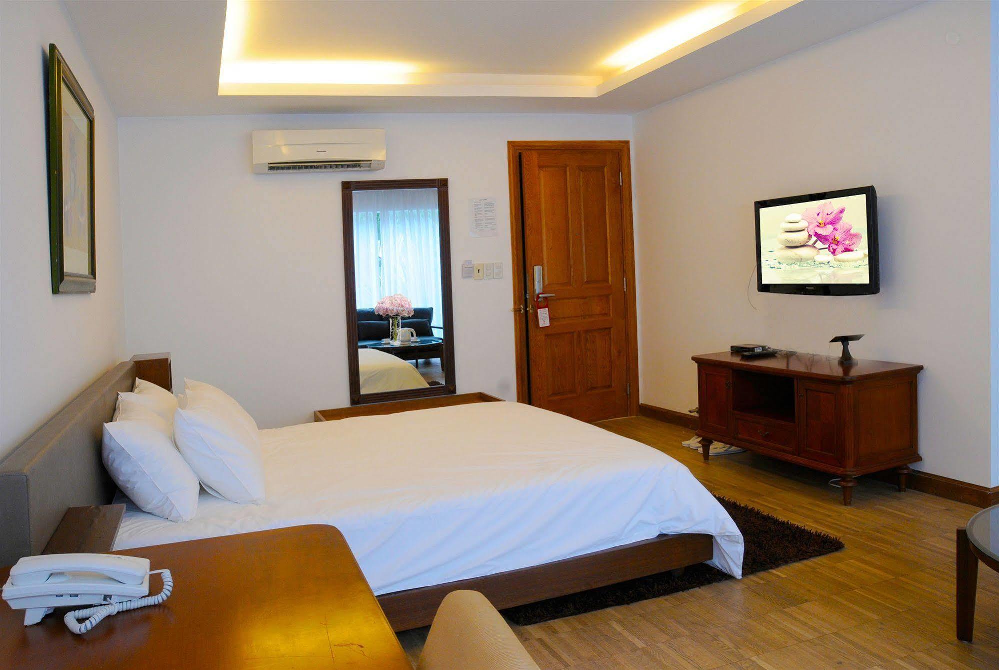 Crown Diamond Hotel - Phu My Hung District 7 Ho Chi Minh City Bagian luar foto