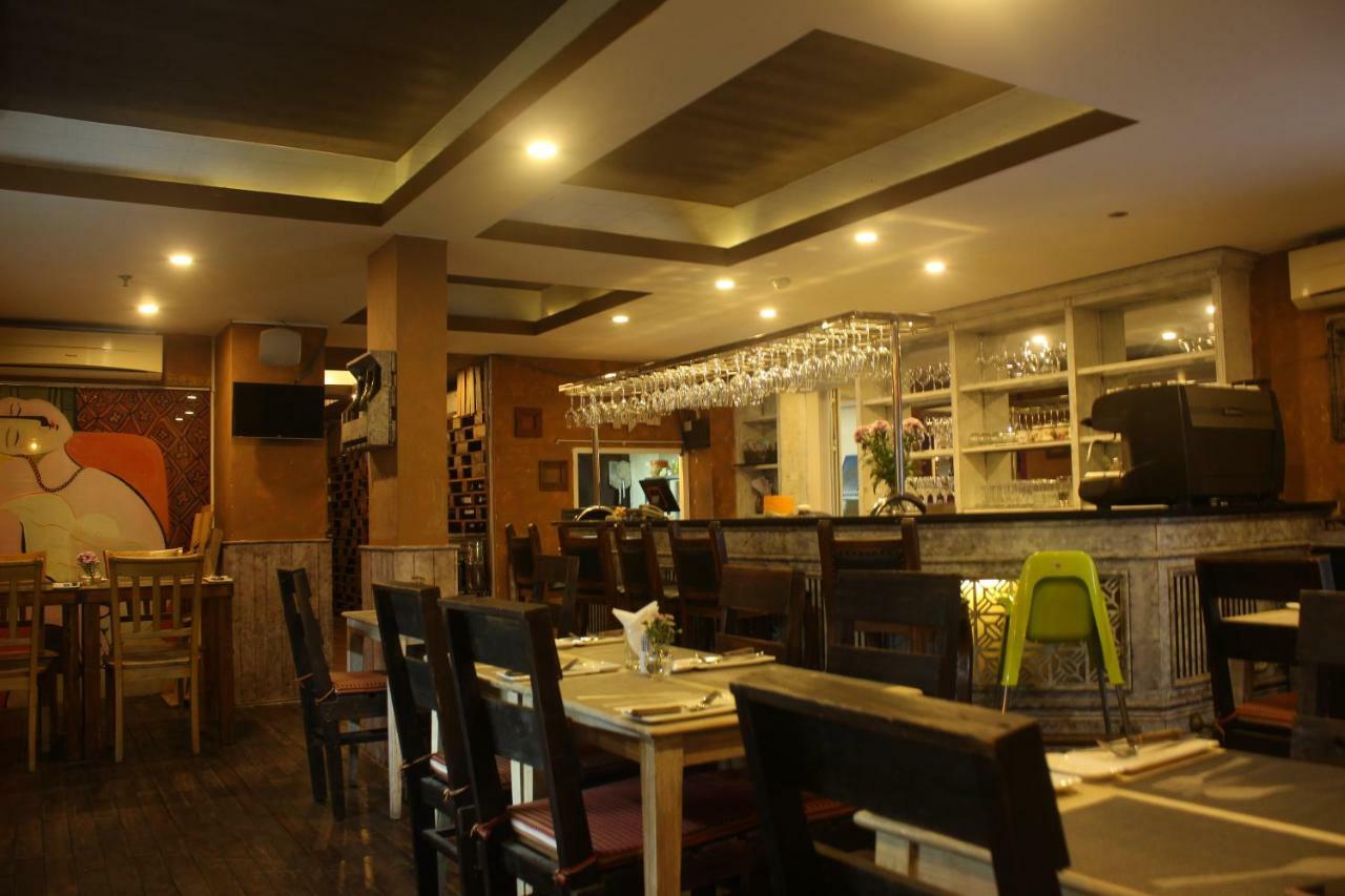 Crown Diamond Hotel - Phu My Hung District 7 Ho Chi Minh City Bagian luar foto